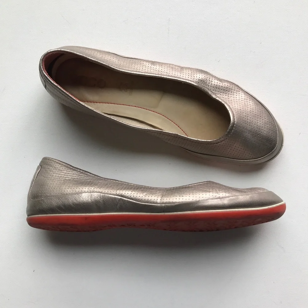 ecco Metallic Silver Flats Loafers Comfort Shoes - Picture 2 of 6